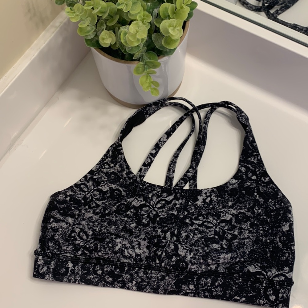Lululemon Sports Bra Size 6